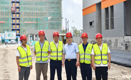 【新聞】樹立企業(yè)形象 創(chuàng)建優(yōu)質(zhì)工程——千奧集團(tuán)領(lǐng)導(dǎo)赴荃盛科技食品工業(yè)園二期工程項(xiàng)目進(jìn)行實(shí)地巡查